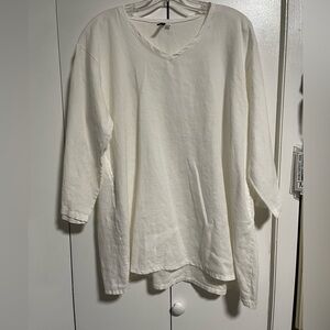 Jewel Toffier Women's White Linen V-Neck Tunic 3/4 Sleeves